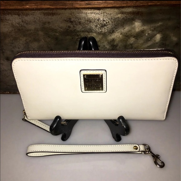 Dooney & Bourke Handbags - Dooney & Bourke Beacon Wristlet in Bone